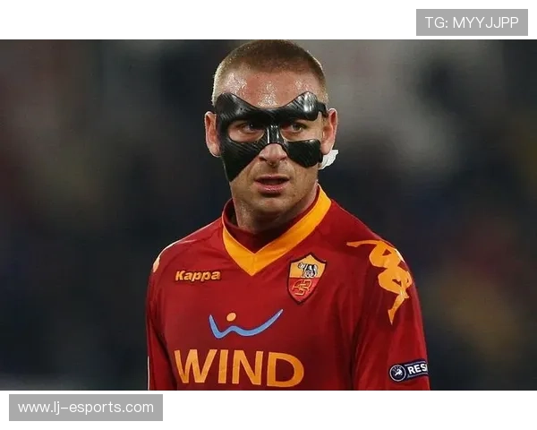 足球球星运动面罩制作工艺揭秘与创新设计趋势分析